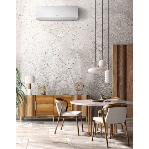 Klimatyzator ścienny Gree GWH18AUDXD (CL18S) CLIVIA Silver - aranżacja