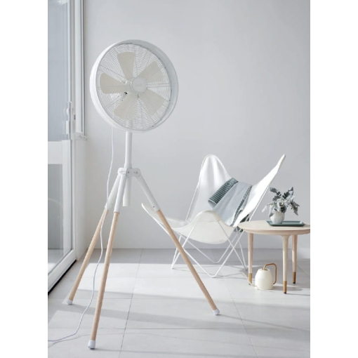 Wentylator Lucci Air BREEZE BIAŁY na trójnogu - aranżacja