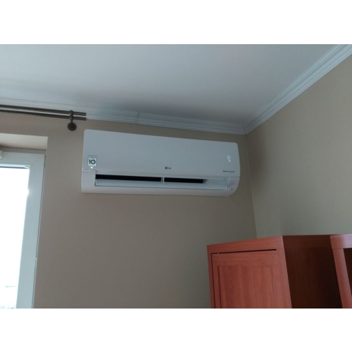 Klimatyzator ścienny LG DC09RK DELUXE - zdjęcie z montażu