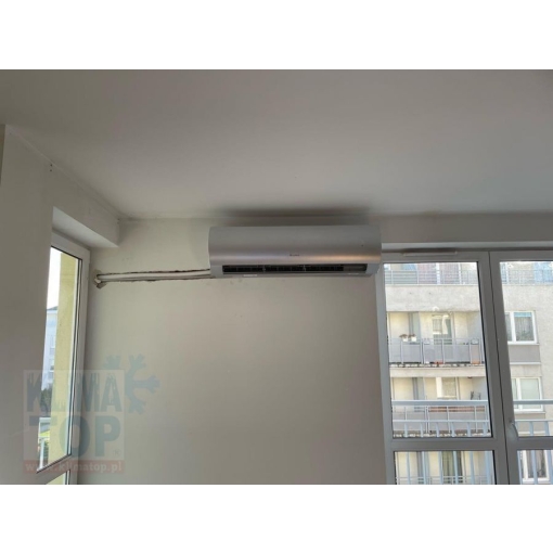 Klimatyzator ścienny Gree GWH24ACE-K6 (FA24S) FAIRY SILVER - zdjęcie z montażu