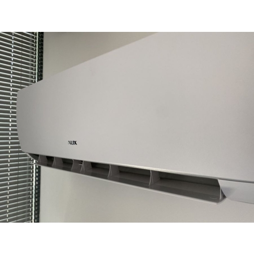 Klimatyzator ścienny AUX J-Smart AUX-18J2O - zdjęcie z montażu