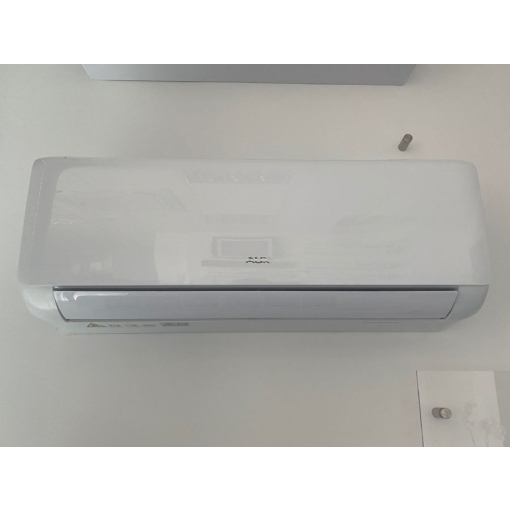 Klimatyzator ścienny AUX Q-Smart Premium AUX-18QP - zdjęcie z montażu