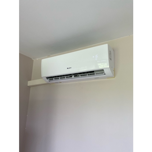 Klimatyzator ścienny Gree GWH18QD-K6 (LLP18) LOMO LUXURY PLUS - montaż KLIMATOP Warszawa i okolice