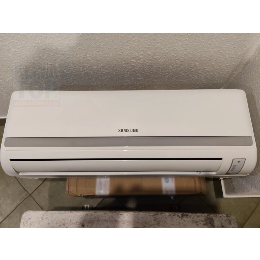 Klimatyzator ścienny Samsung MAX AQ09UGB biały - front