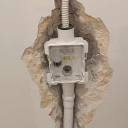 Proponowane przez KLIMA-TOP podłączenie skroplin przez dedykowany syfon klimatyzacyjny z kulką